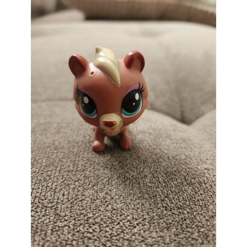 Littlest Pet Shop LPS #2107 Red Squirrel Brown Purple Eyes Nutty Tail Authentic